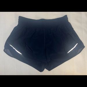 Lululemon High-rise Hottie Hot 2.5 Shorts